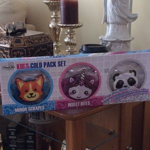 NWT Kids Cold Pack Set